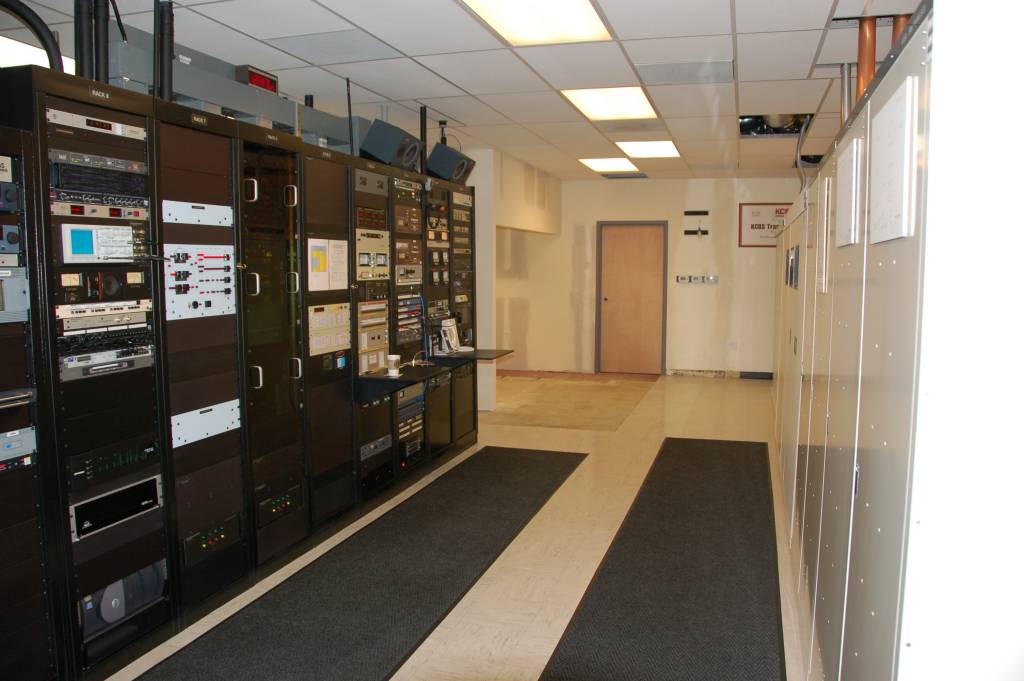 newwalls2.jpg - 72950 Bytes